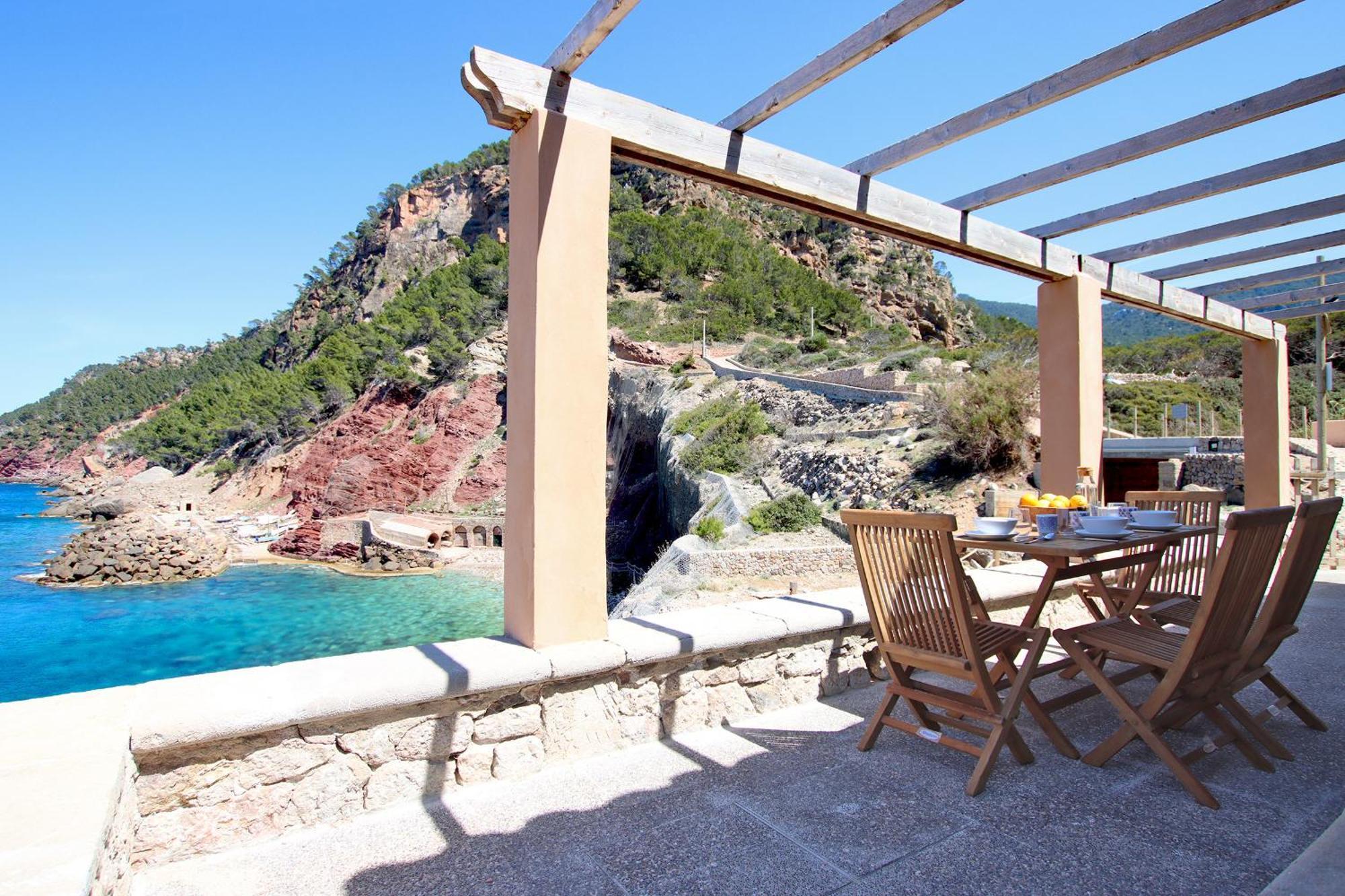 Cala House By Slow